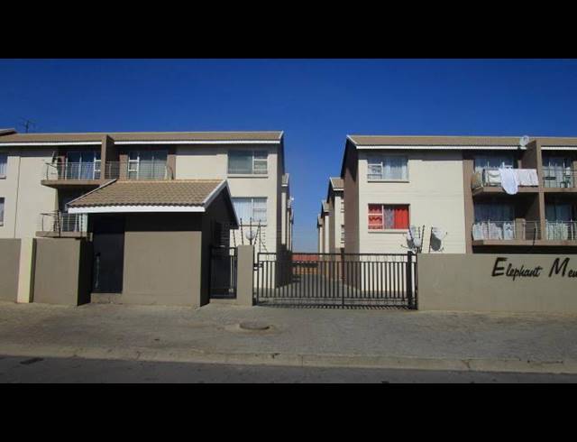 2 BEDROOM PROPERTY TO RENT IN VANDERBIJLPARK SE 4